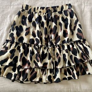 SHEIN women’s leopard print skirt with elastic waist.